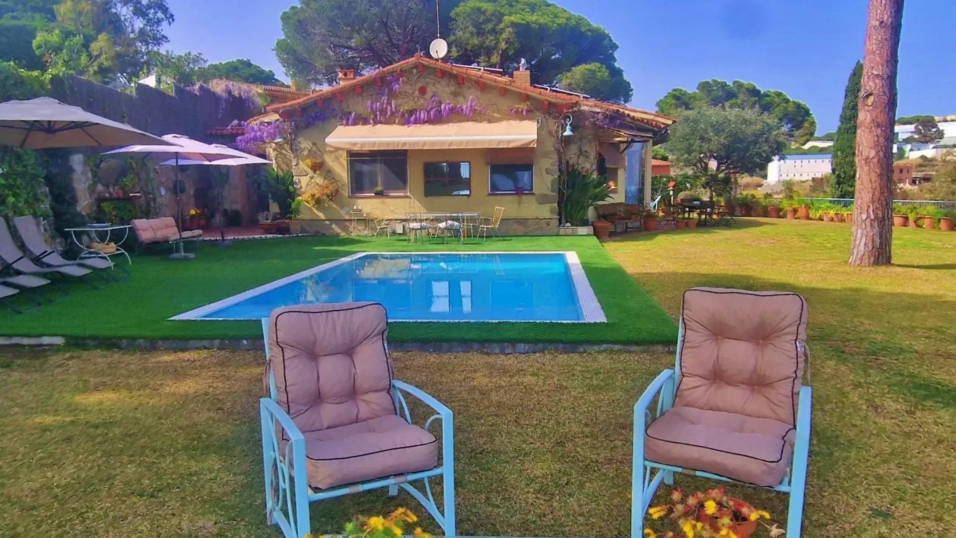 Preciosa Casa Al Borde De Un Acantilado Arenys de Mar Ferienhaus